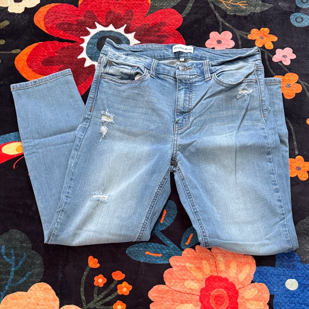Trendy Light Blue Distressed Skinny Jeans